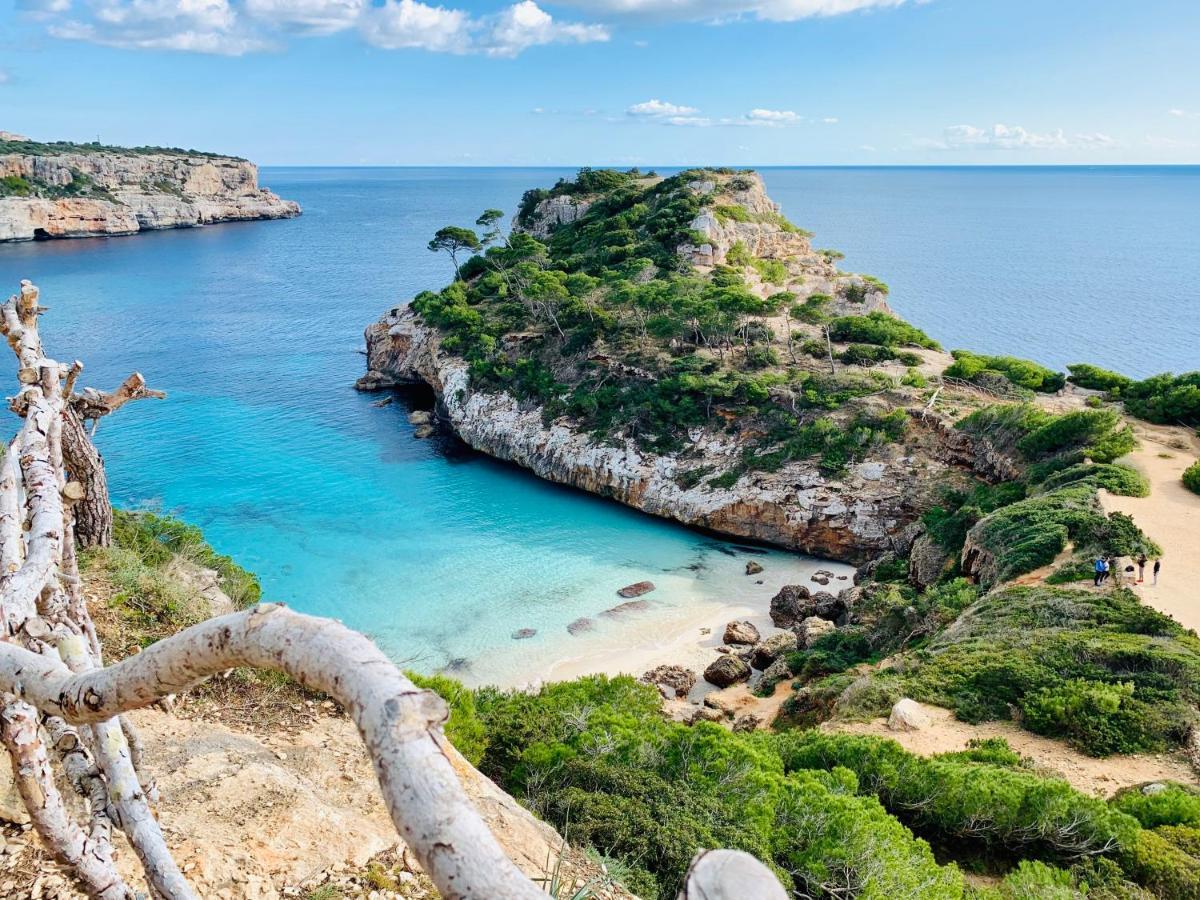 Hostal Cala Llombards Zewnętrze zdjęcie