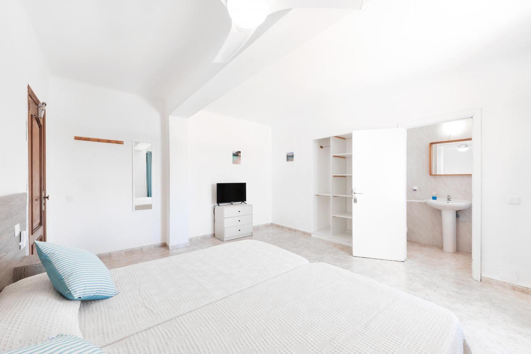 Hostal Cala Llombards Zewnętrze zdjęcie