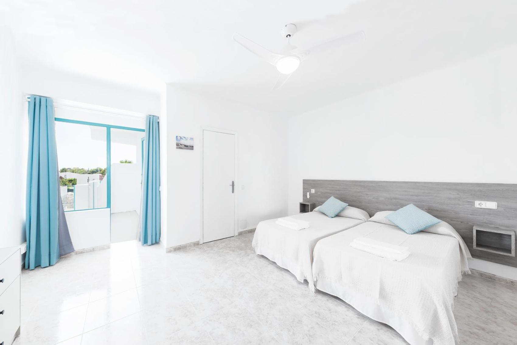 Hostal Cala Llombards Zewnętrze zdjęcie